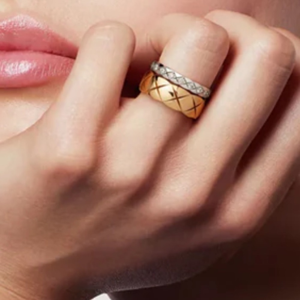 Designer Channel Ring - Picture 3 of 9